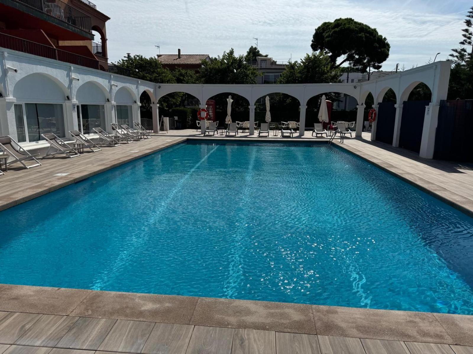 Hotel Canal Olimpic Castelldefels Εξωτερικό φωτογραφία